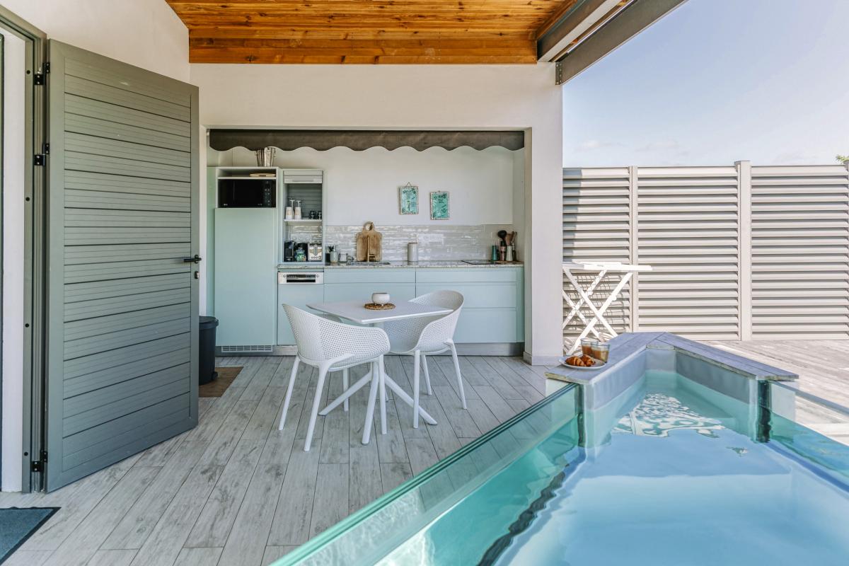 14.Habitation I'SEO_A louer avec piscine privée à Ste Anne Guadeloupe_Studio Etage